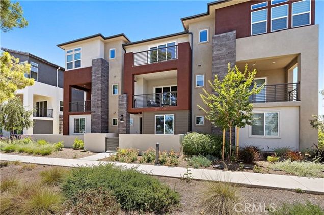 127 Biome Irvine, CA Condo Active - Photo 1 of 31. Opens carousel modal
