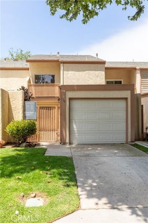 611 Lighthouse Way
