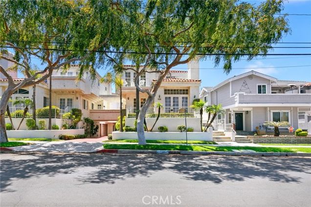 1114 Vincent Street Unit A Redondo Beach, CA Townhouse Contingent - Photo 1 of 48. Opens carousel modal