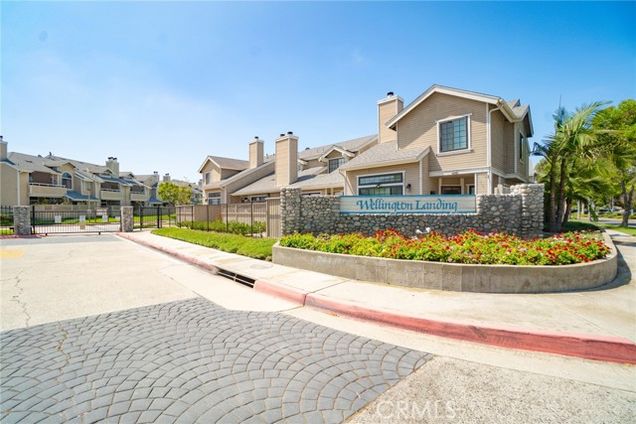 1867 W Falmouth Avenue Unit 60