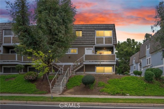 1925 Glenoaks Blvd Unit #100