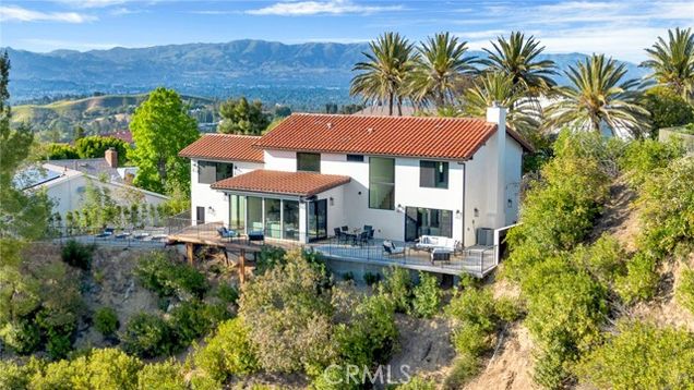 4335 Chaumont Road