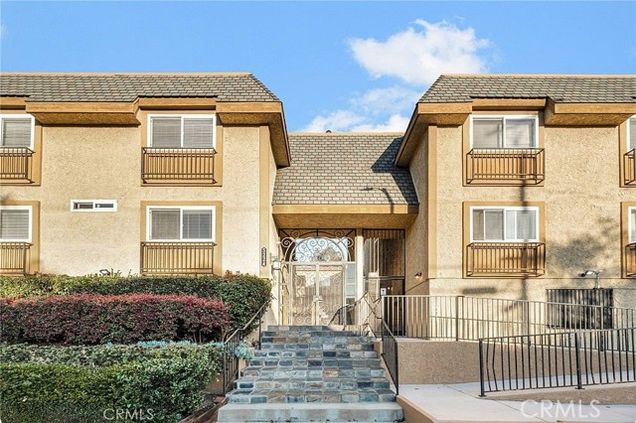 5224 Denny Avenue Unit 209