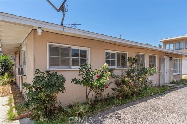 18713 Vanowen Street Reseda (los Angeles), CA Multifamily Active - Photo 1 of 36. Opens carousel modal