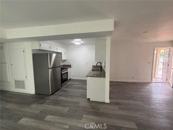 917 Kenwood Street Inglewood, CA Apartment Active - Photo 1 of 9. Opens carousel modal