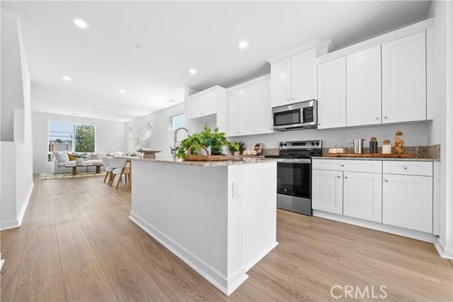 9423 N Sepulveda Blvd Unit 1 North Hills (los Angeles), CA Condo Active - Photo 1 of 28. Opens carousel modal