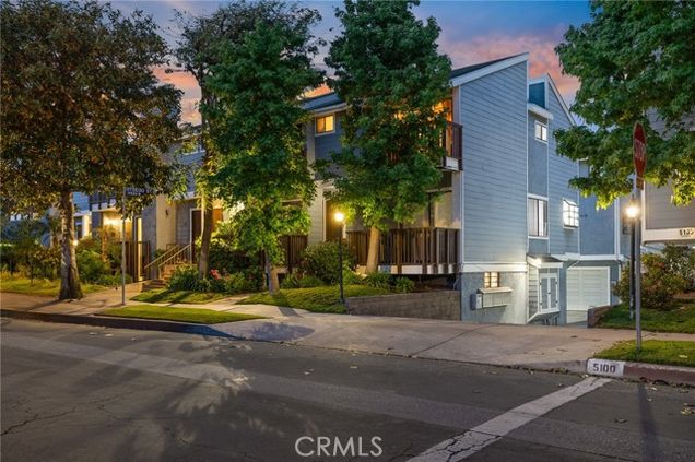 5100 Riverton Avenue Unit 14