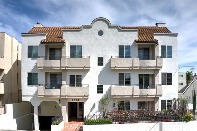 4334 Colbath Avenue Unit 304 Sherman Oaks, CA Condo Active - Photo 1 of 19. Opens carousel modal