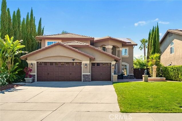 40493 Calle Katerine