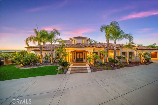 43650 La Cruz Drive