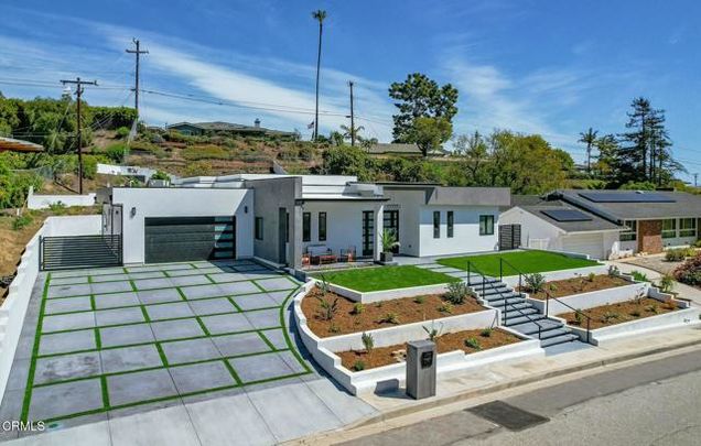 724 Via Arroyo