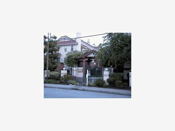 128 Carlos Avenue Unit B Redwood City, CA Townhouse Sold - Photo 1 of 1. Opens carousel modal