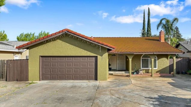 1852 Hunt Avenue Modesto, CA House Sold - Photo 1 of 39. Opens carousel modal