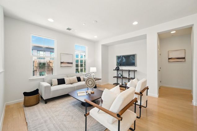 481 Tristania Terrace