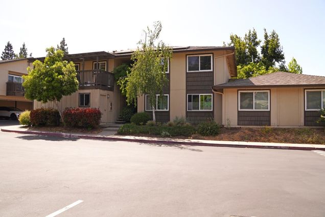 110 E Middlefield Road Unit C