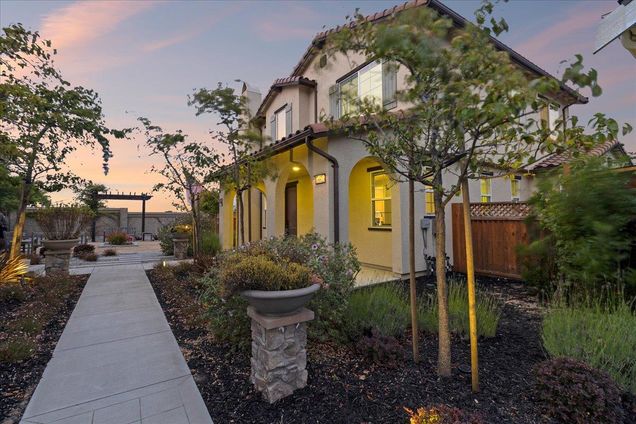 18623 Mcclellan Circle