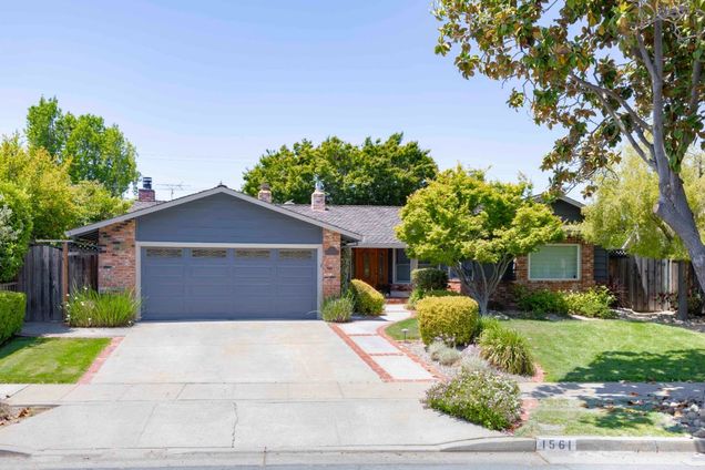 1561 Kingsgate Drive
