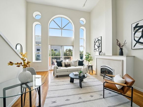 350 N 2nd Street Unit 323