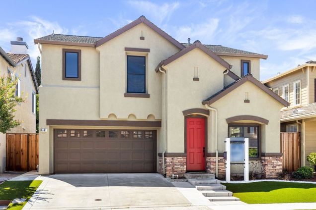 4681 La Crescent Loop