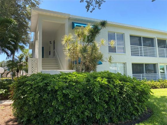 314 108th Street W Unit 314 BRADENTON, FL Condo Active - Photo 1 of 28. Opens carousel modal