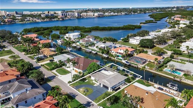 1649 Stanford Lane SARASOTA, FL House Active - Photo 1 of 17. Opens carousel modal