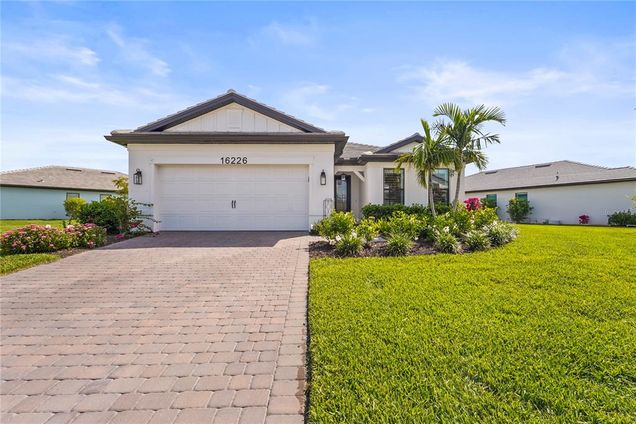 16226 Hidden Oak Loop