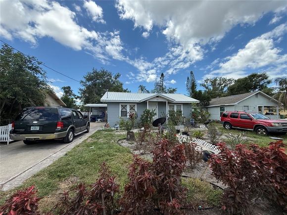 1113 23rd Avenue W