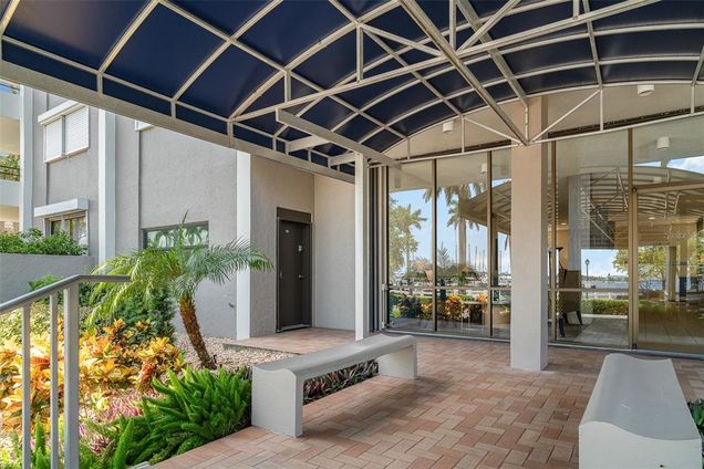 1400 1st Avenue W Unit 103 BRADENTON, FL Condo Active - Photo 1 of 38. Opens carousel modal
