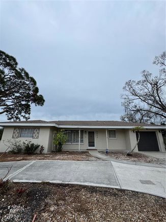 5004 Medalist Road SARASOTA, FL House Active - Photo 1 of 45. Opens carousel modal