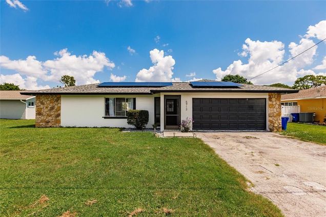 5913 Untermeyer Court