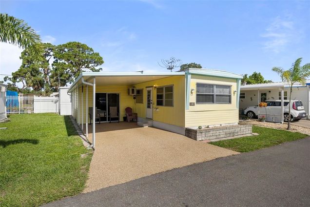 2312 17th Street Court W