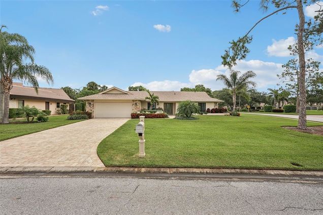 5283 Everwood Run SARASOTA, FL House Active - Photo 1 of 49. Opens carousel modal