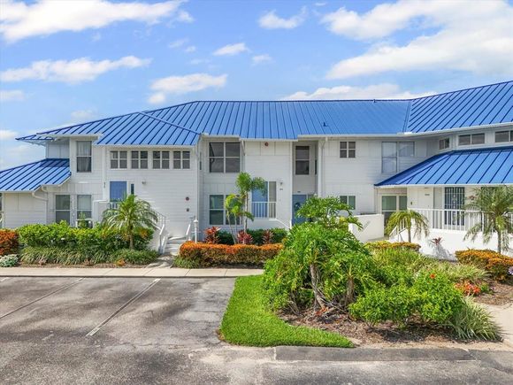 970 Sandpiper Circle Unit 970 BRADENTON, FL Condo Active - Photo 1 of 65. Opens carousel modal