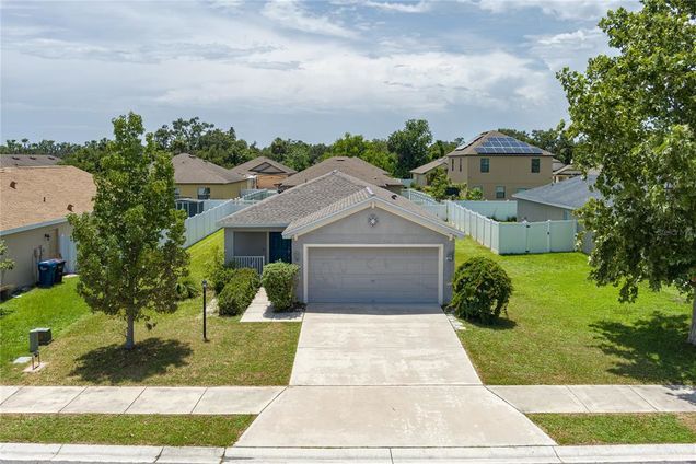 2223 11th Avenue E PALMETTO, FL House Active - Photo 1 of 32. Opens carousel modal