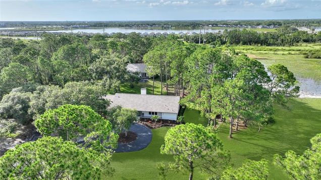 1429 Ranchero Drive SARASOTA, FL House Active - Photo 1 of 76. Opens carousel modal