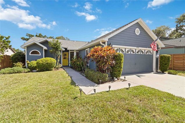 4928 81st Avenue Terrace E SARASOTA, FL House Active - Photo 1 of 34. Opens carousel modal