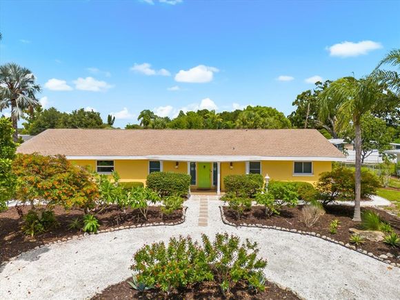 2505 Croton Avenue SARASOTA, FL House Active - Photo 1 of 94. Opens carousel modal