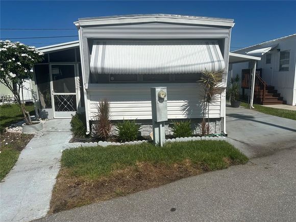 4752 66th Lane N