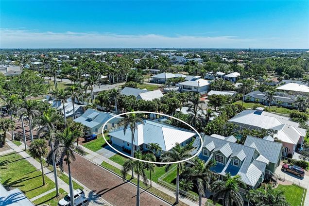 621 Trabue Avenue PUNTA GORDA, FL House Active - Photo 1 of 50. Opens carousel modal