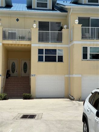 4410 Warren Avenue Unit 507 PORT CHARLOTTE, FL Townhouse Active - Photo 1 of 19. Opens carousel modal