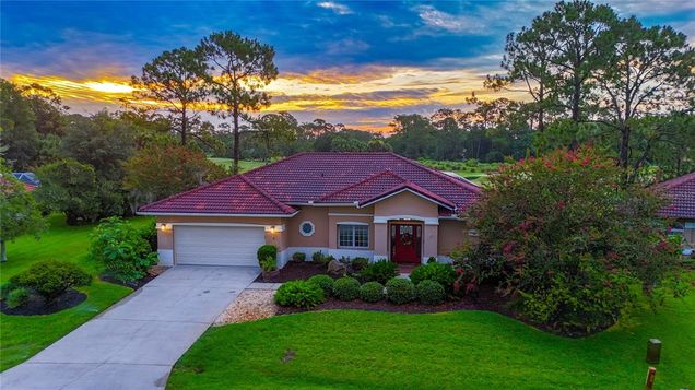 4 Sutton Court PALM COAST, FL House Active - Photo 1 of 47. Opens carousel modal