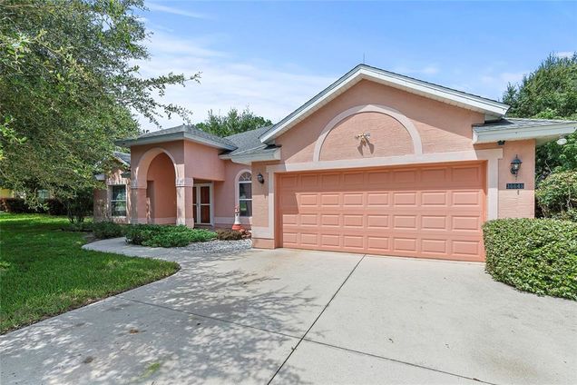 36649 Sundance Drive GRAND ISLAND, FL House Active - Photo 1 of 47. Opens carousel modal