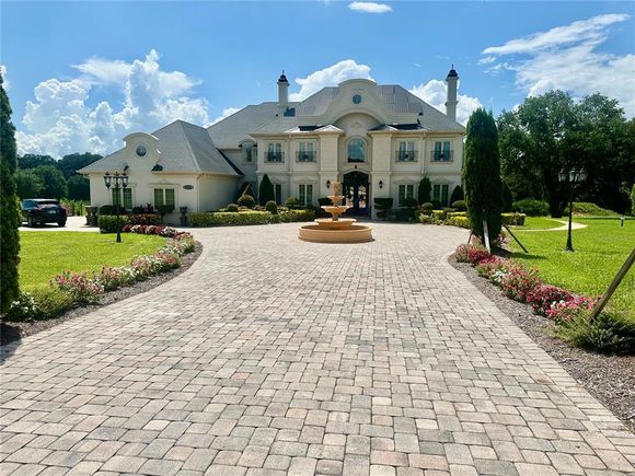 10301 Savannah Ridge Lane