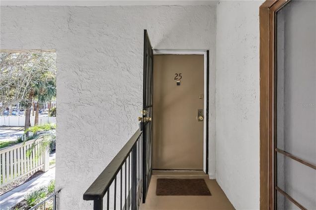 3286 S Semoran Boulevard Unit 25 ORLANDO, FL Condo Active - Photo 1 of 31. Opens carousel modal