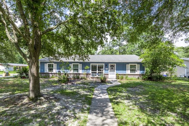 5730 NW 28th Terrace GAINESVILLE, FL House Active - Photo 1 of 35. Opens carousel modal