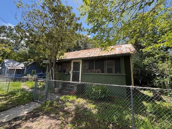 626 NW 3rd Street GAINESVILLE, FL House Active - Photo 1 of 12. Opens carousel modal