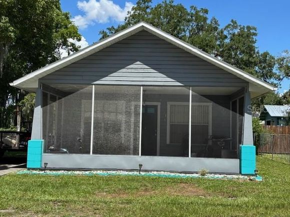 709 NW 3rd Street GAINESVILLE, FL House Active - Photo 1 of 12. Opens carousel modal