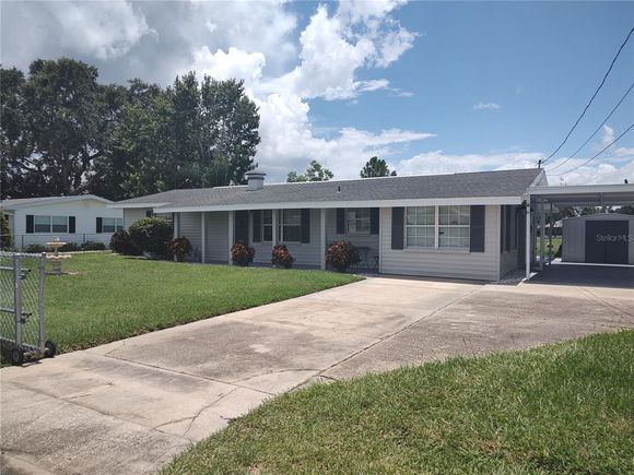 220 Lakeshore Dr. N. LAKE WALES, FL House Active - Photo 1 of 42. Opens carousel modal