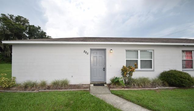 885 Schoolhouse Road Unit 885 LAKELAND, FL Townhouse Active - Photo 1 of 17. Opens carousel modal