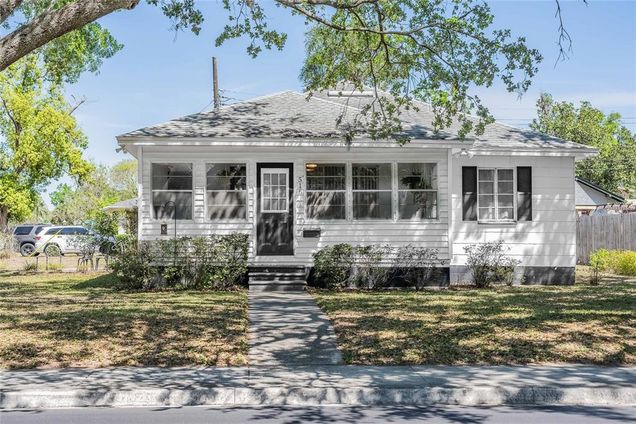 516 E Edgewood Drive LAKELAND, FL House Sold - Photo 1 of 1. Opens carousel modal
